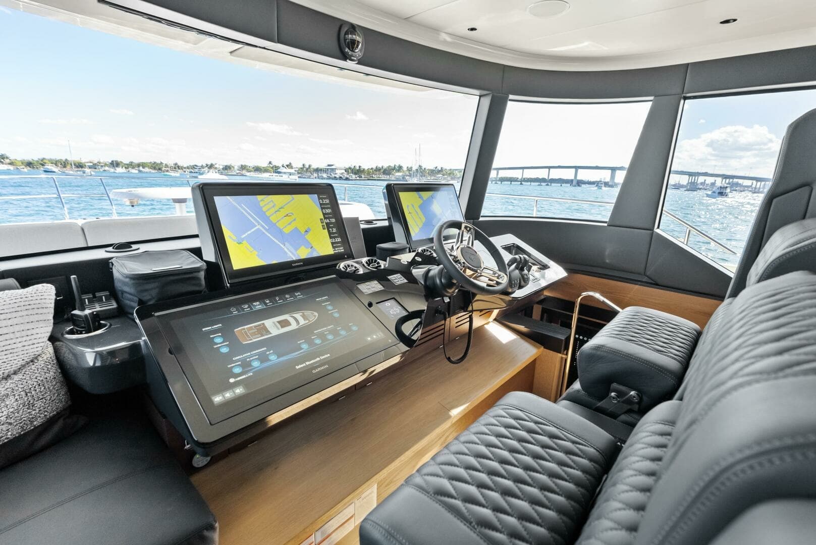 2025 Absolute 75 Navetta