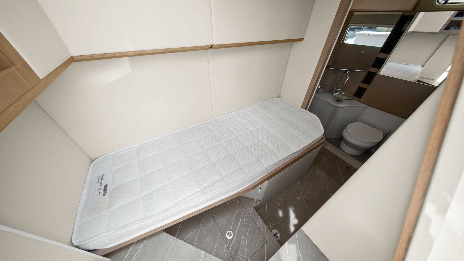 Guest Cabin with Ensuite