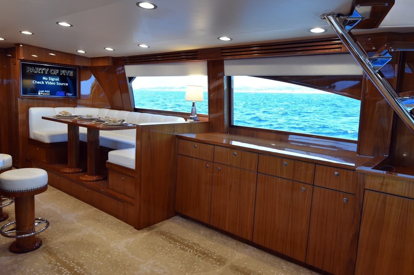 2019 Viking 80 Skybridge