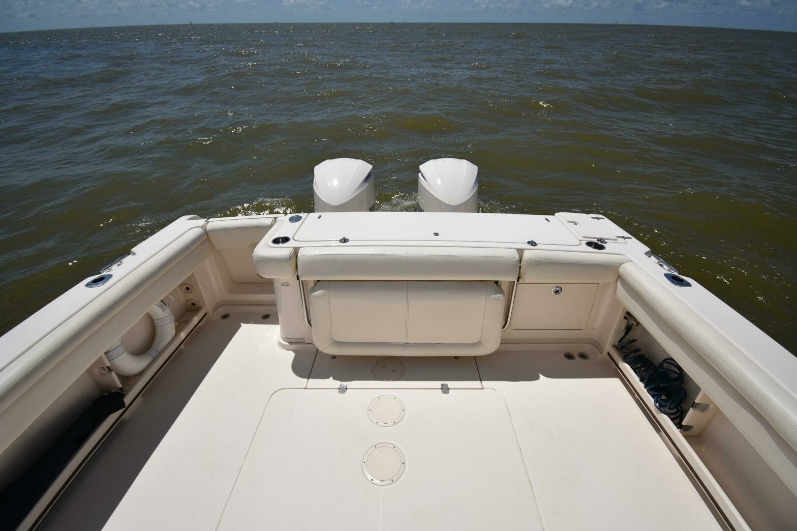 2016 Grady-White 330 Express 