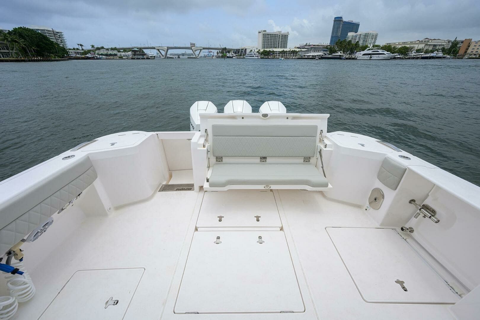 Intrepid 41 - Cockpit Seating