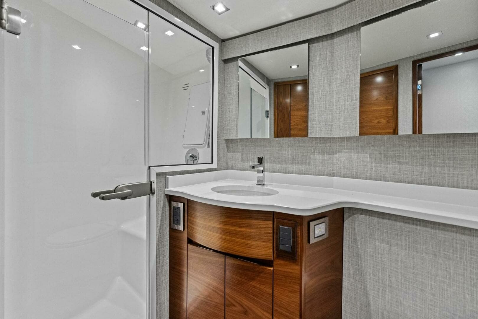2023 Viking 54 Convertible OLDE FLORIDIAN