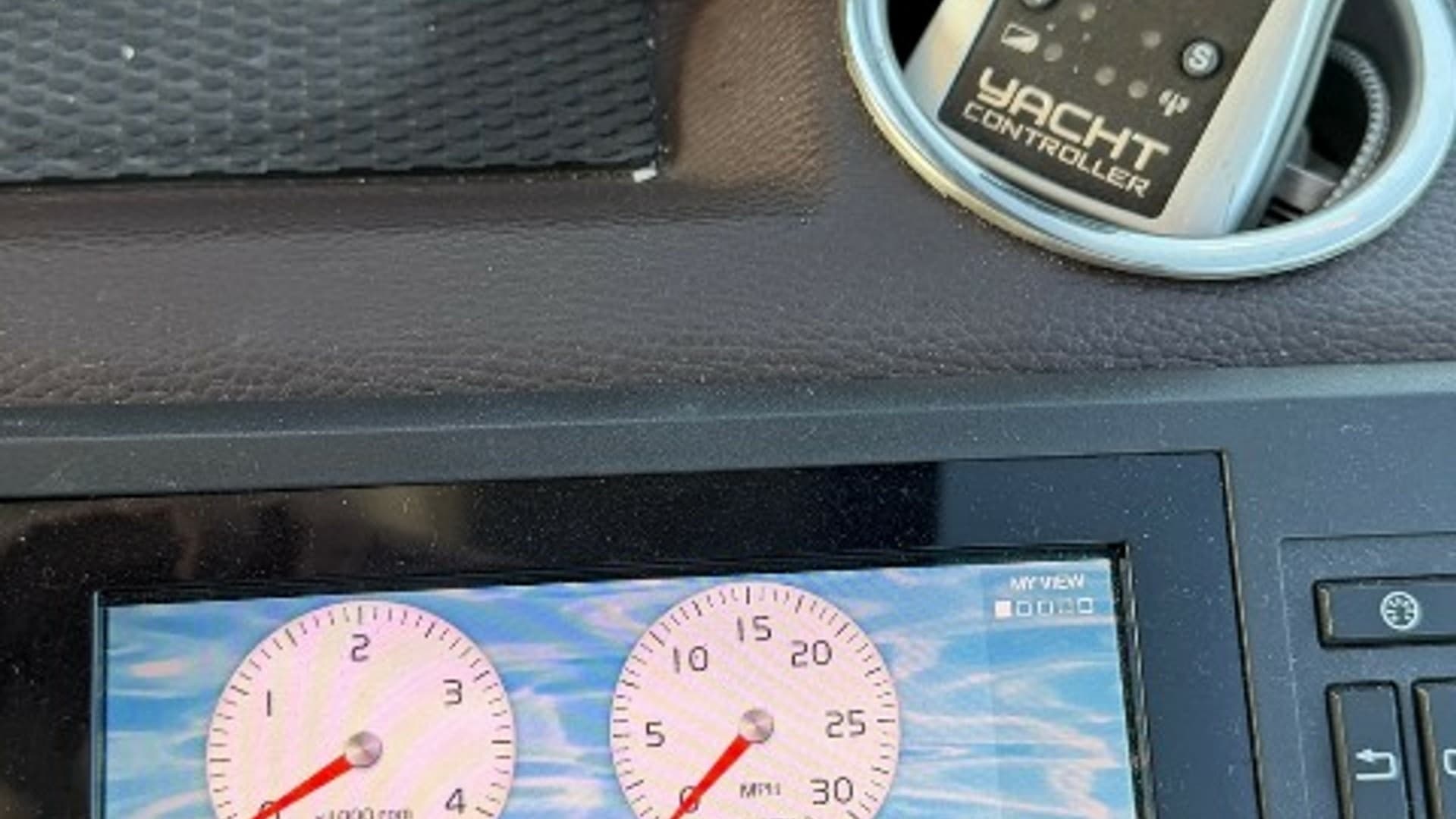 Helm Dashboard with Yacht Controller