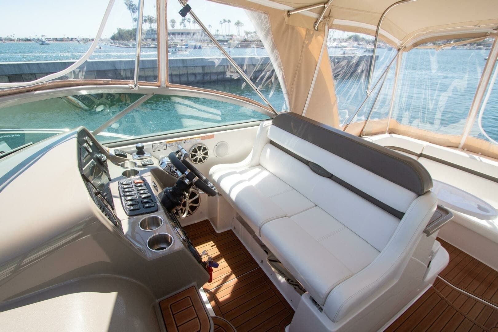 2008 Rinker 40 Express Cruiser
