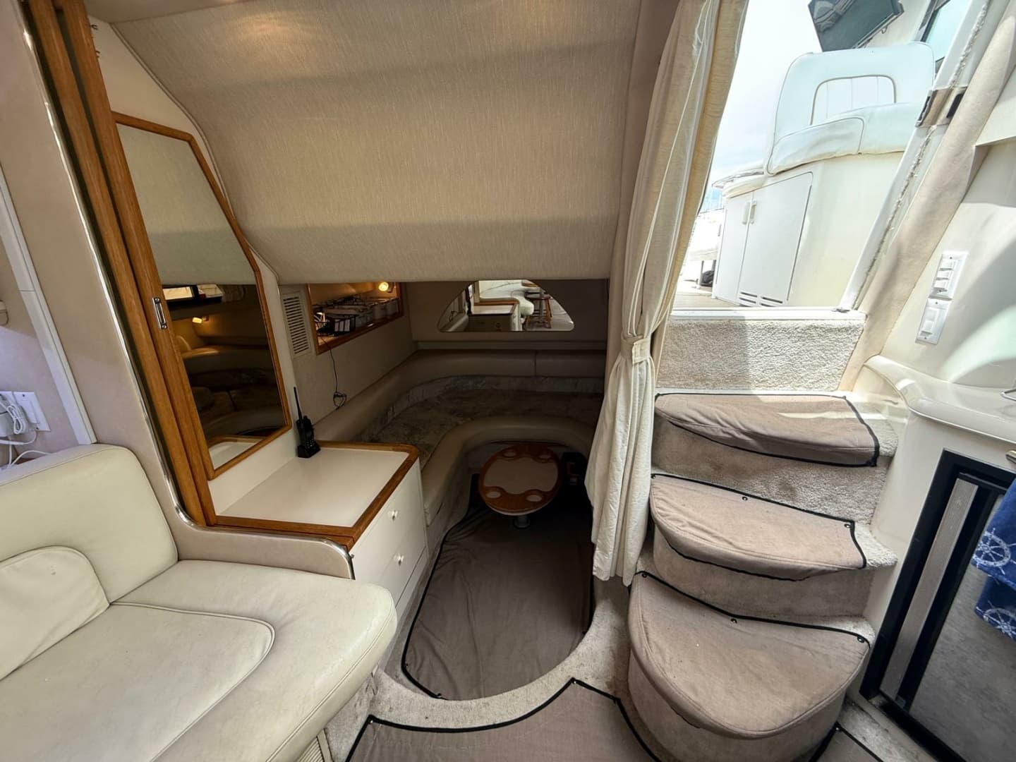 1996 Sea Ray 370 Sundancer 37