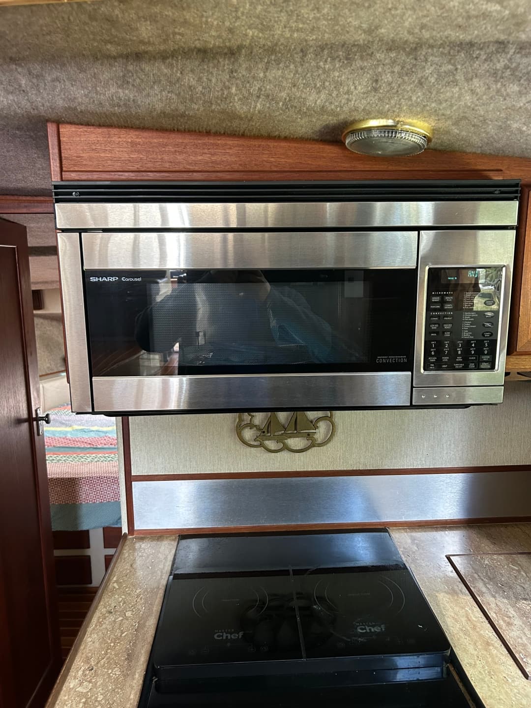 1985 Bayliner  3870