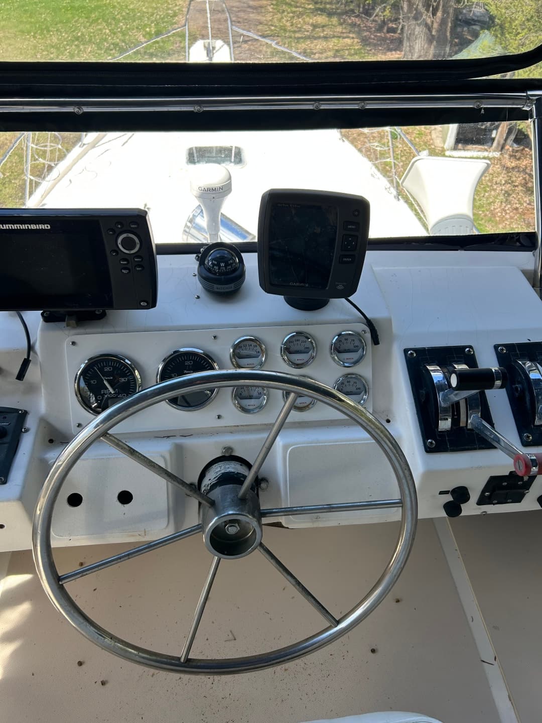 1985 Bayliner  3870