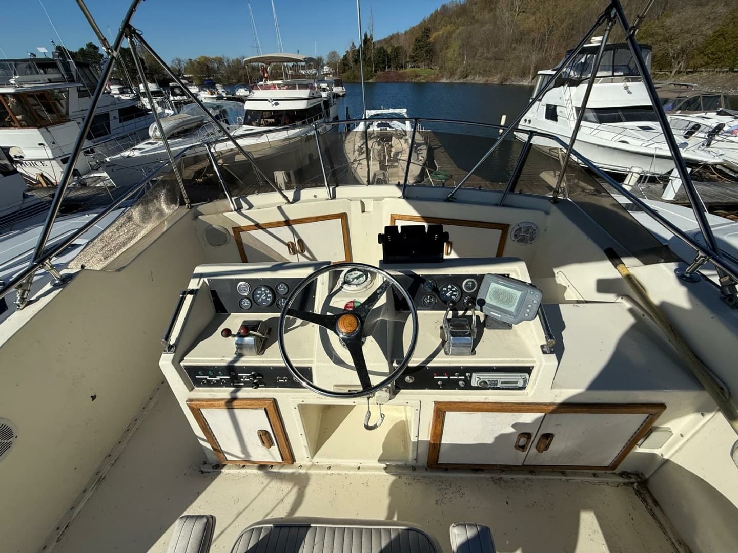 1984 Hatteras 36 Convertible 36