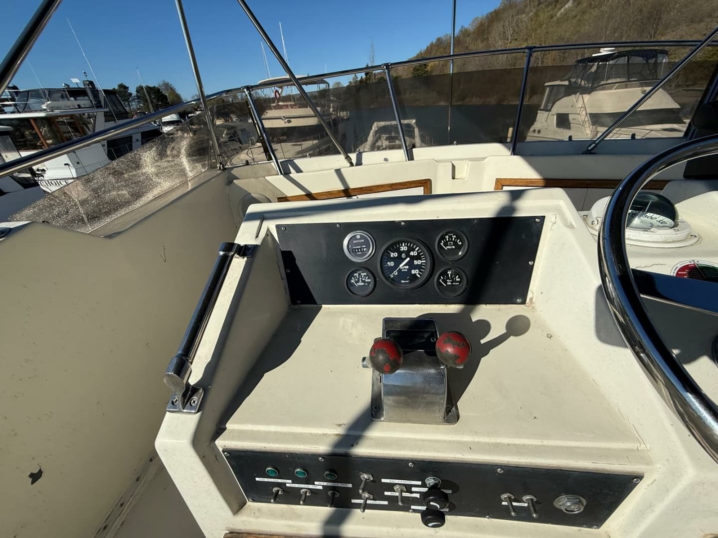 1984 Hatteras 36 Convertible 36