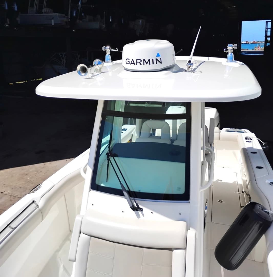 2018 Boston Whaler 280 Outrage
