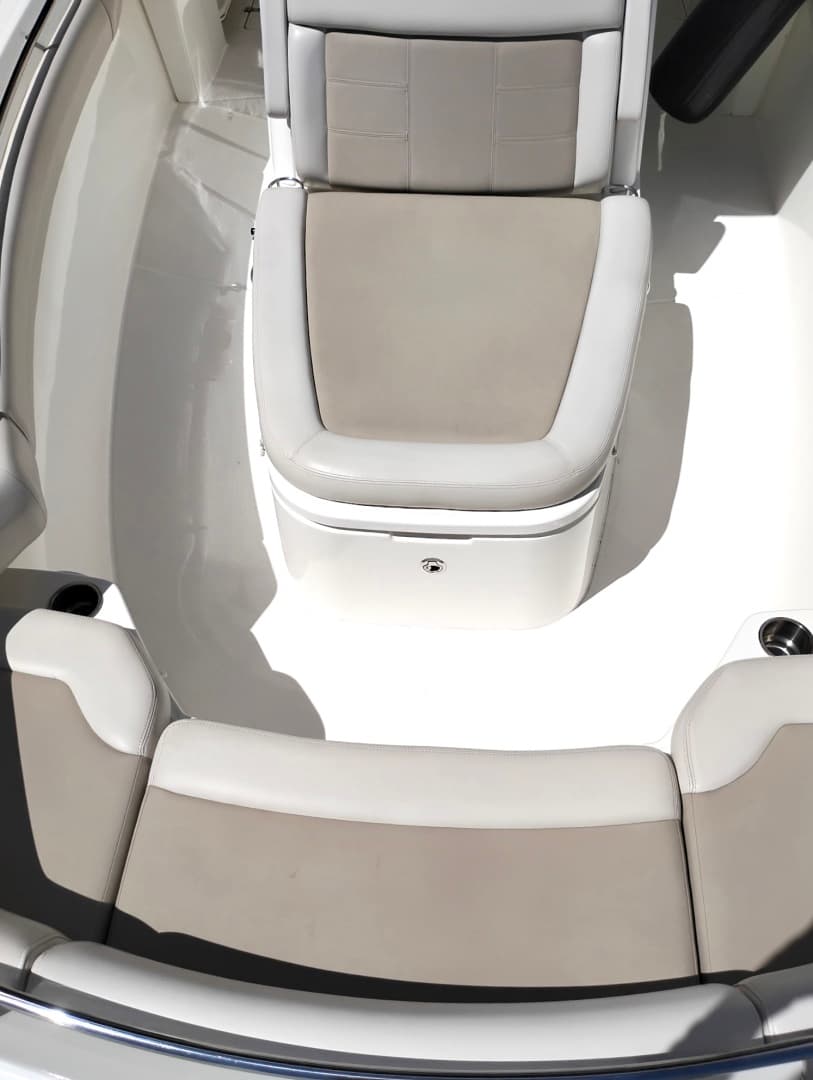2018 Boston Whaler 280 Outrage