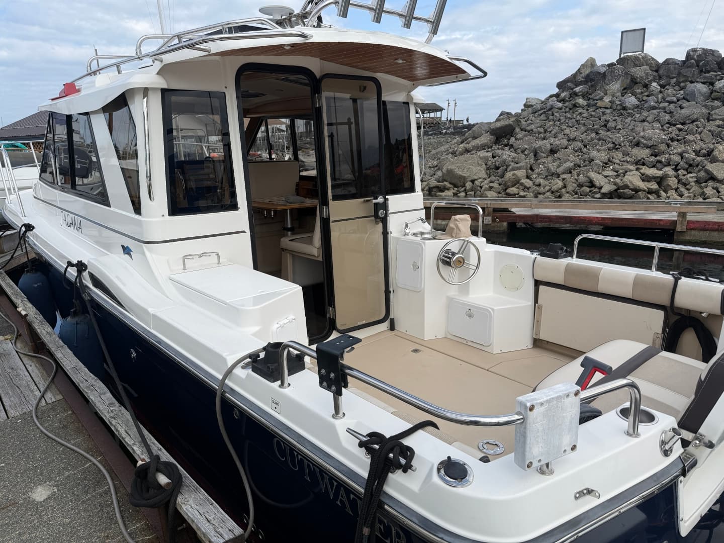 2015 Cutwater C-28 28