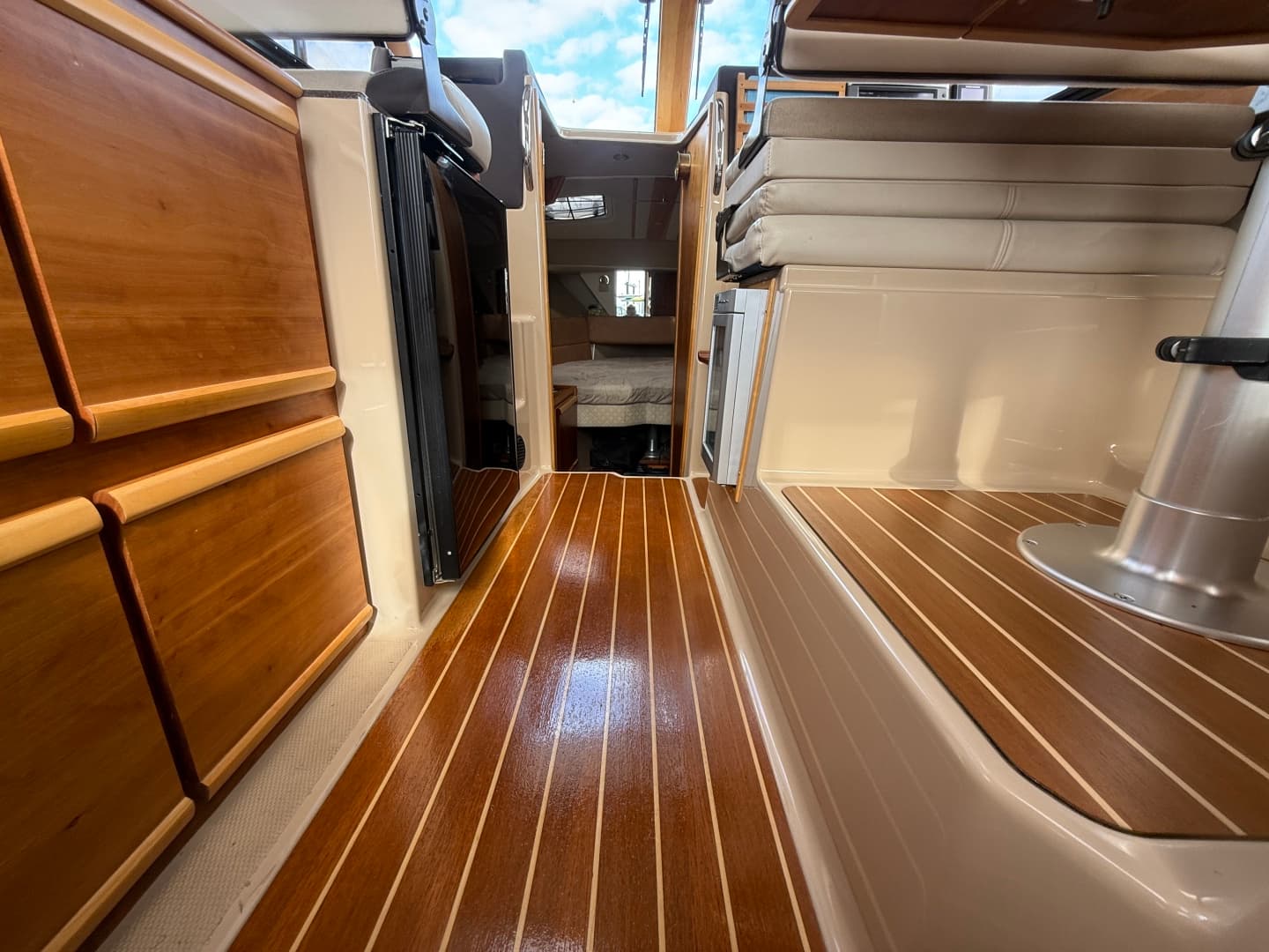 2015 Cutwater C-28 28