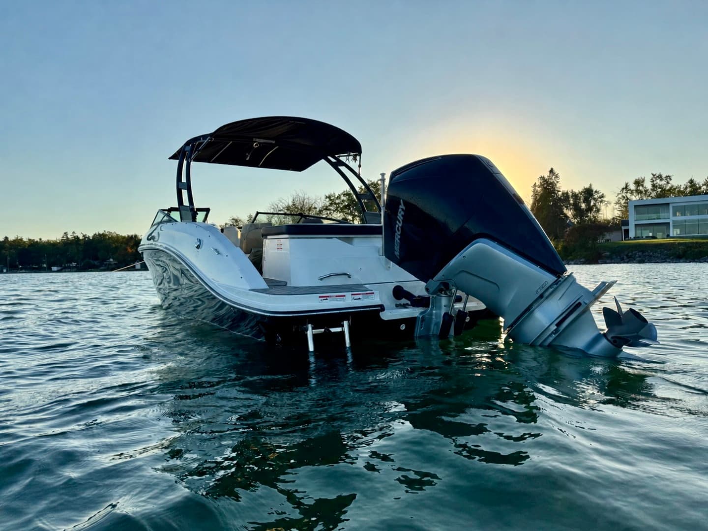 2025 Sea Ray SPX 230 OB