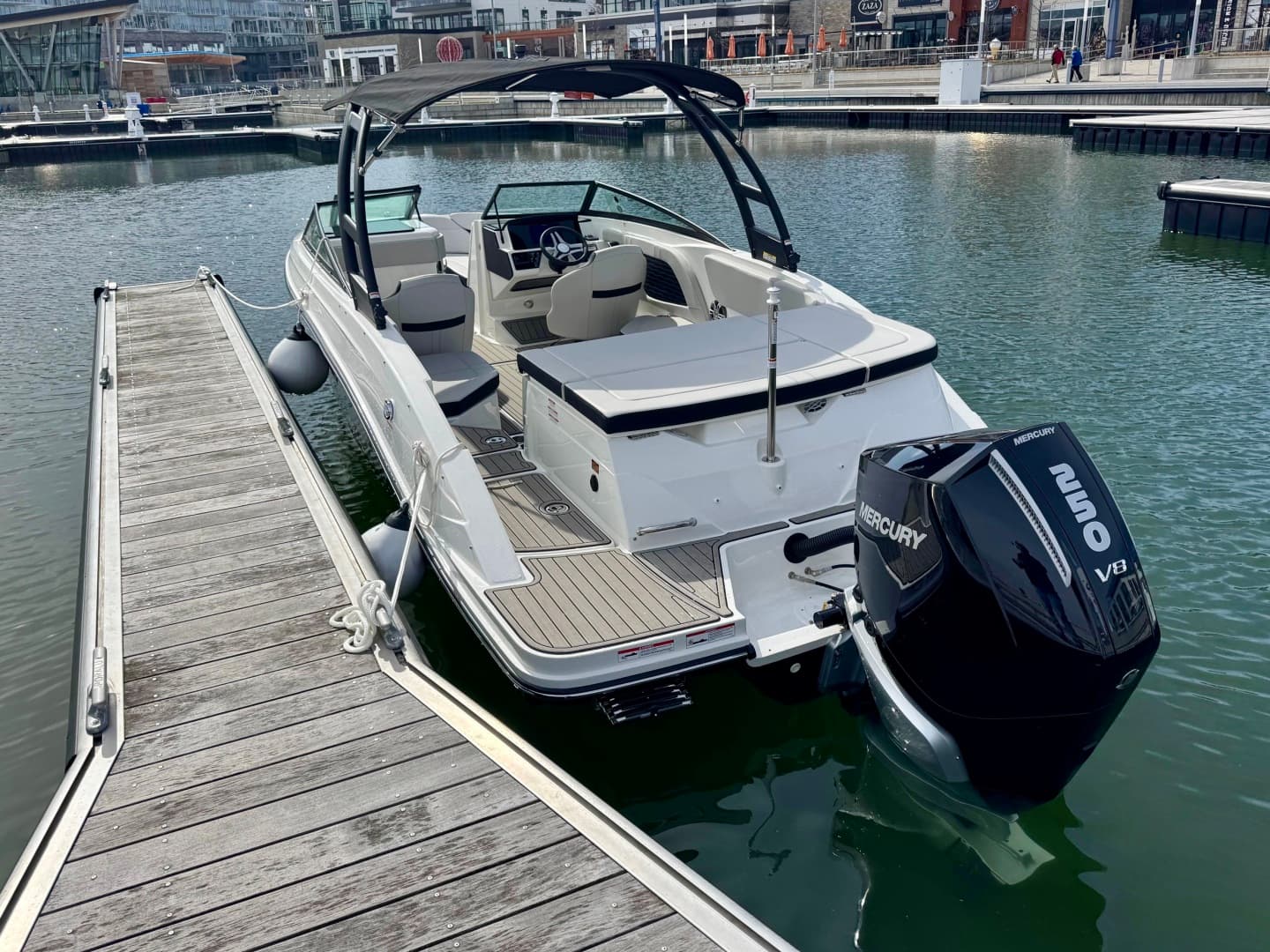 2025 Sea Ray SPX 230 OB