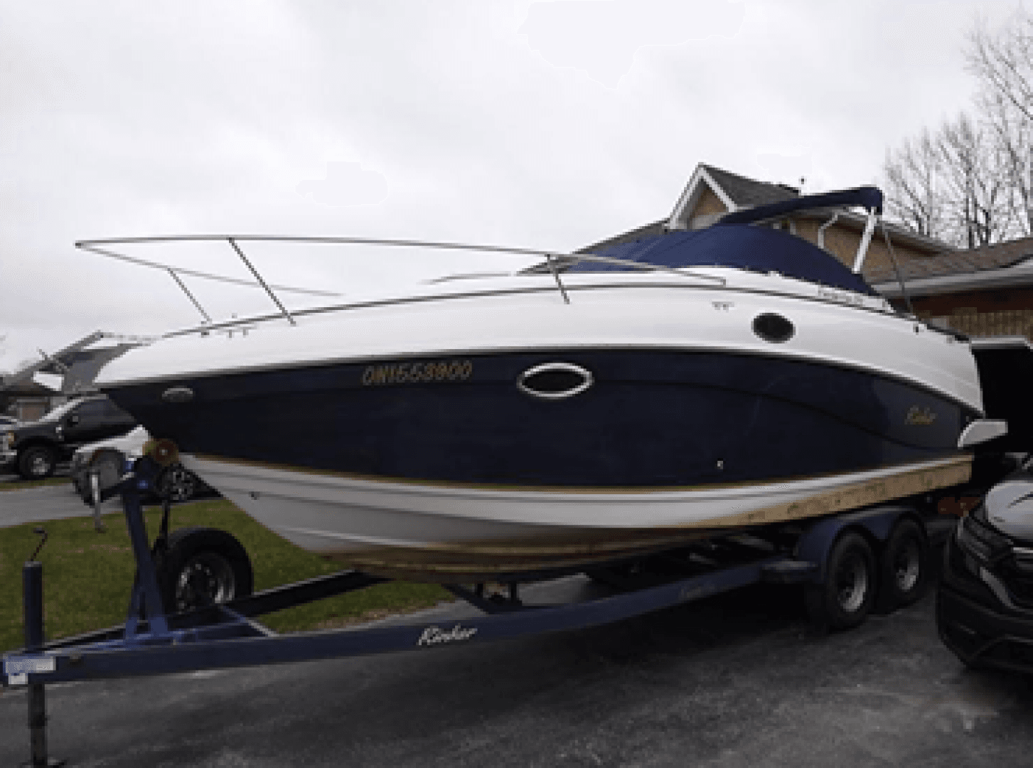 2004 Rinker 2500 Fiesta Vee