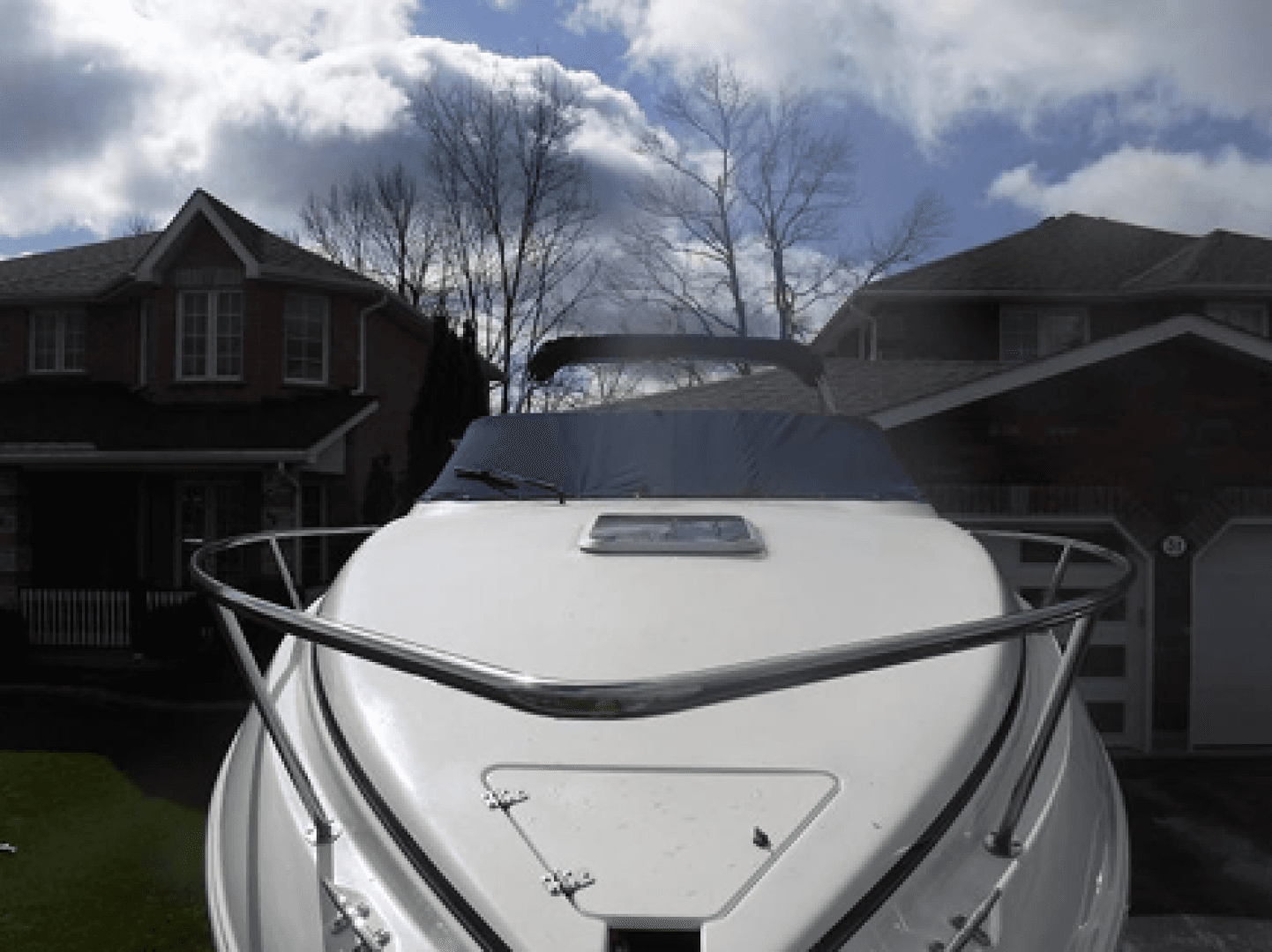 2004 Rinker 2500 Fiesta Vee