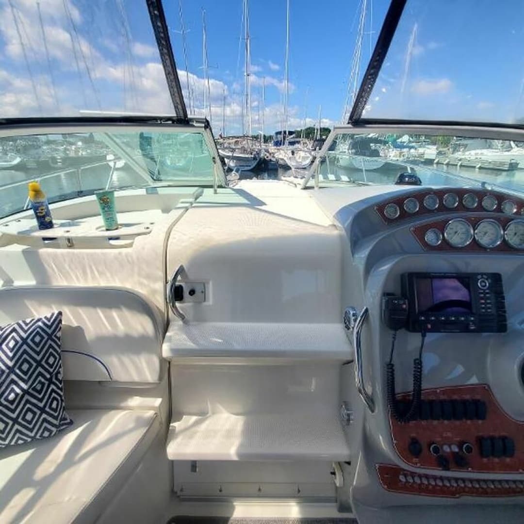 2008 Bayliner 320 Express Cruiser 32