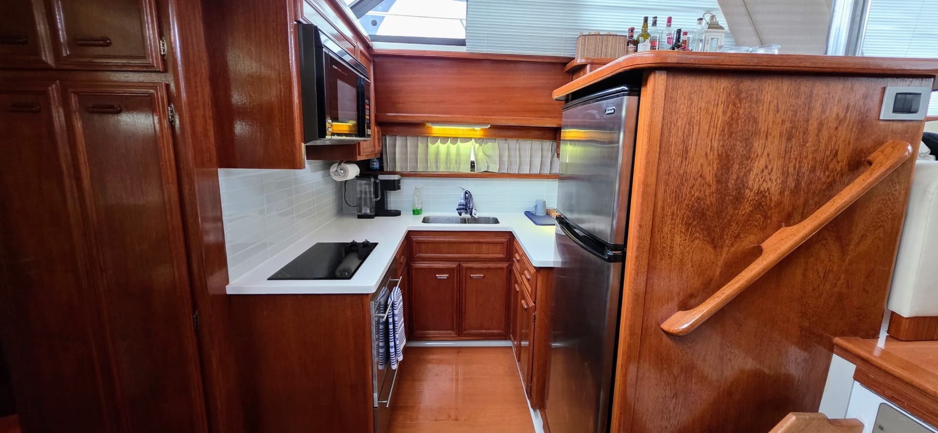 1987 Carver 4207 Aft Cabin 42