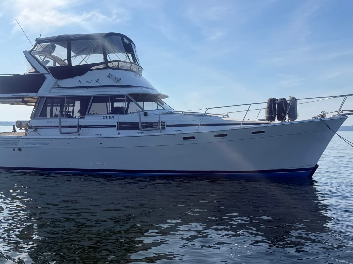 1985 Bayliner 3870 Motoryacht 38