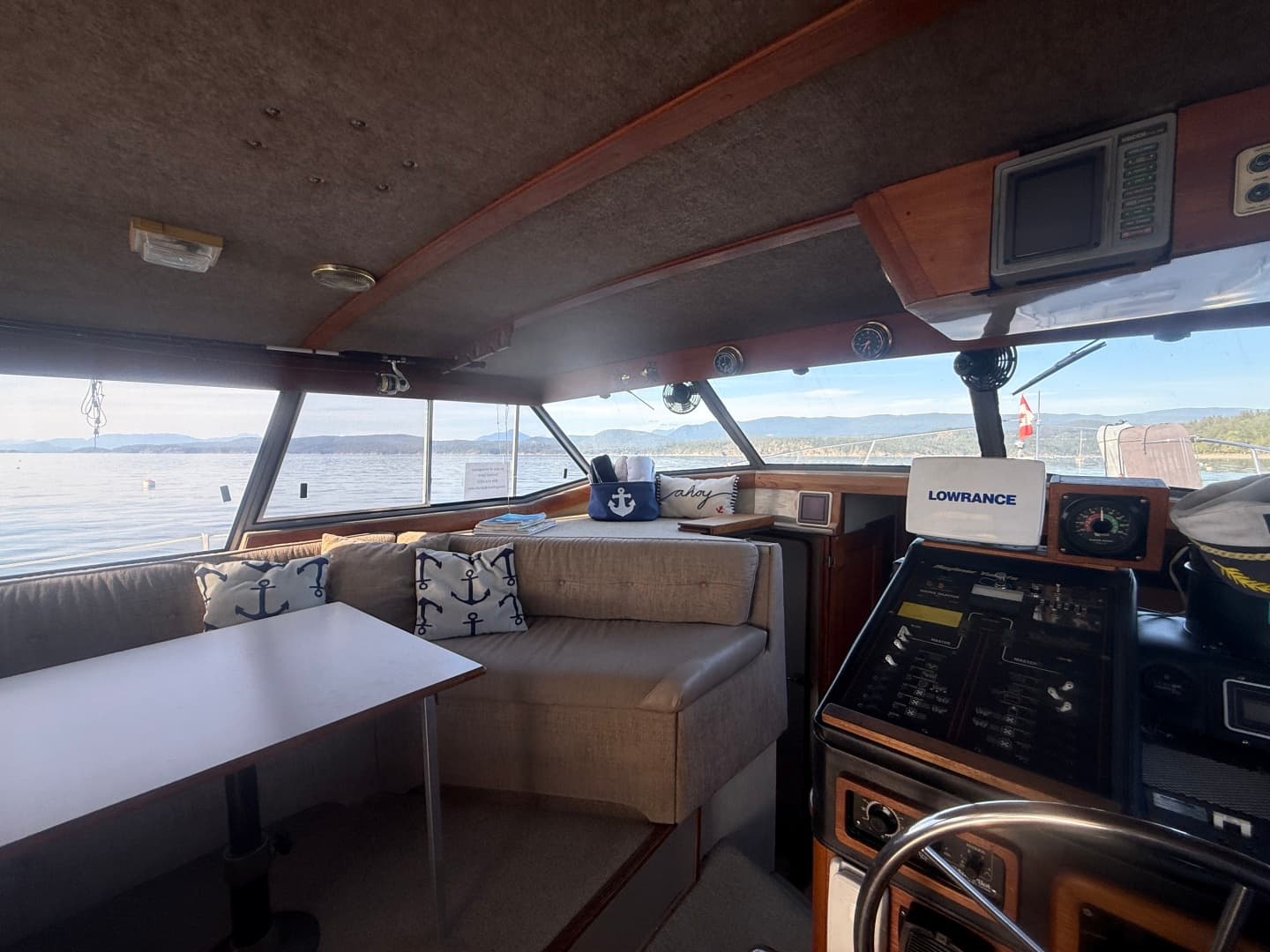 1985 Bayliner 3870 Motoryacht 38