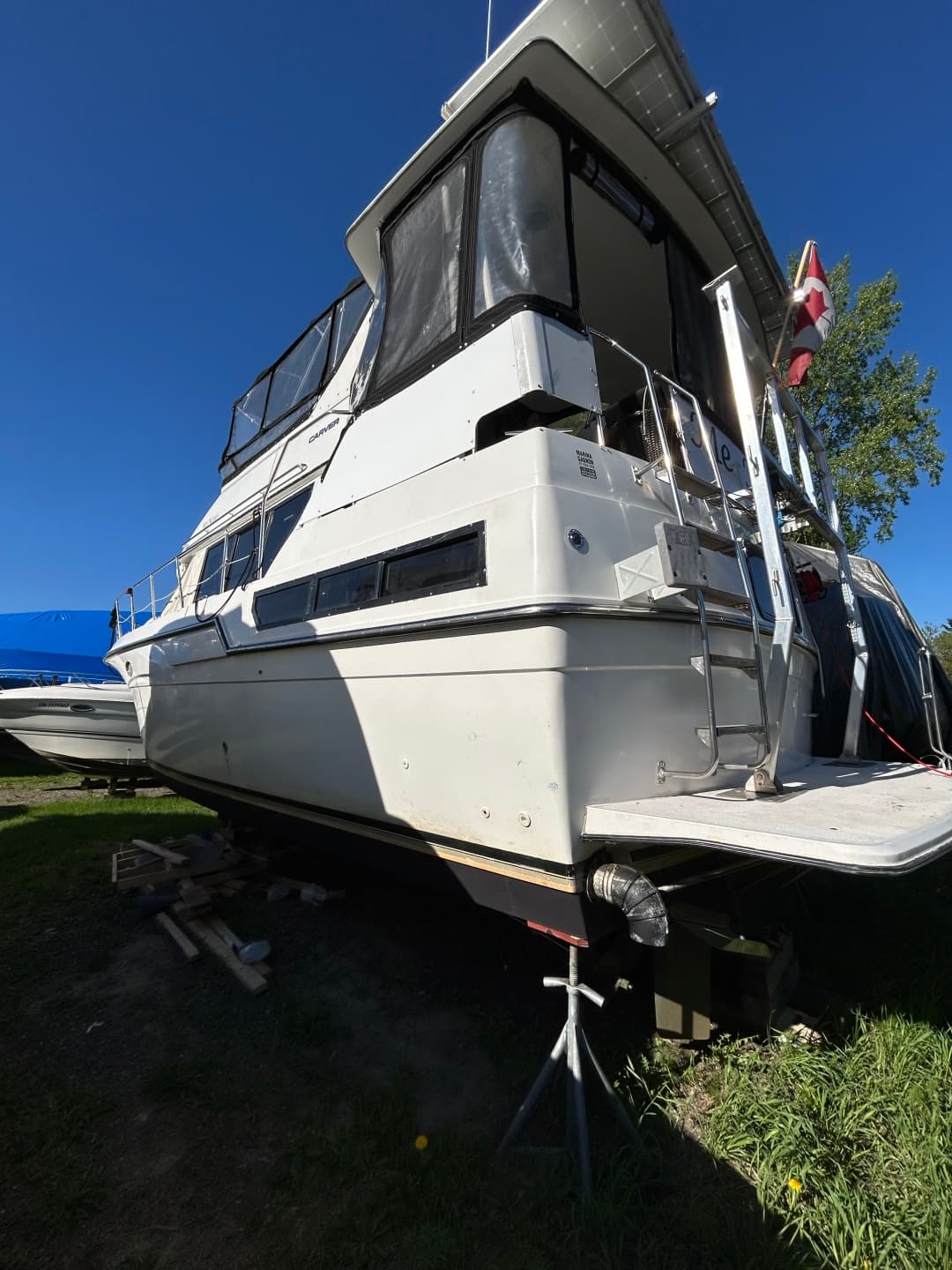 1991 Carver  C36