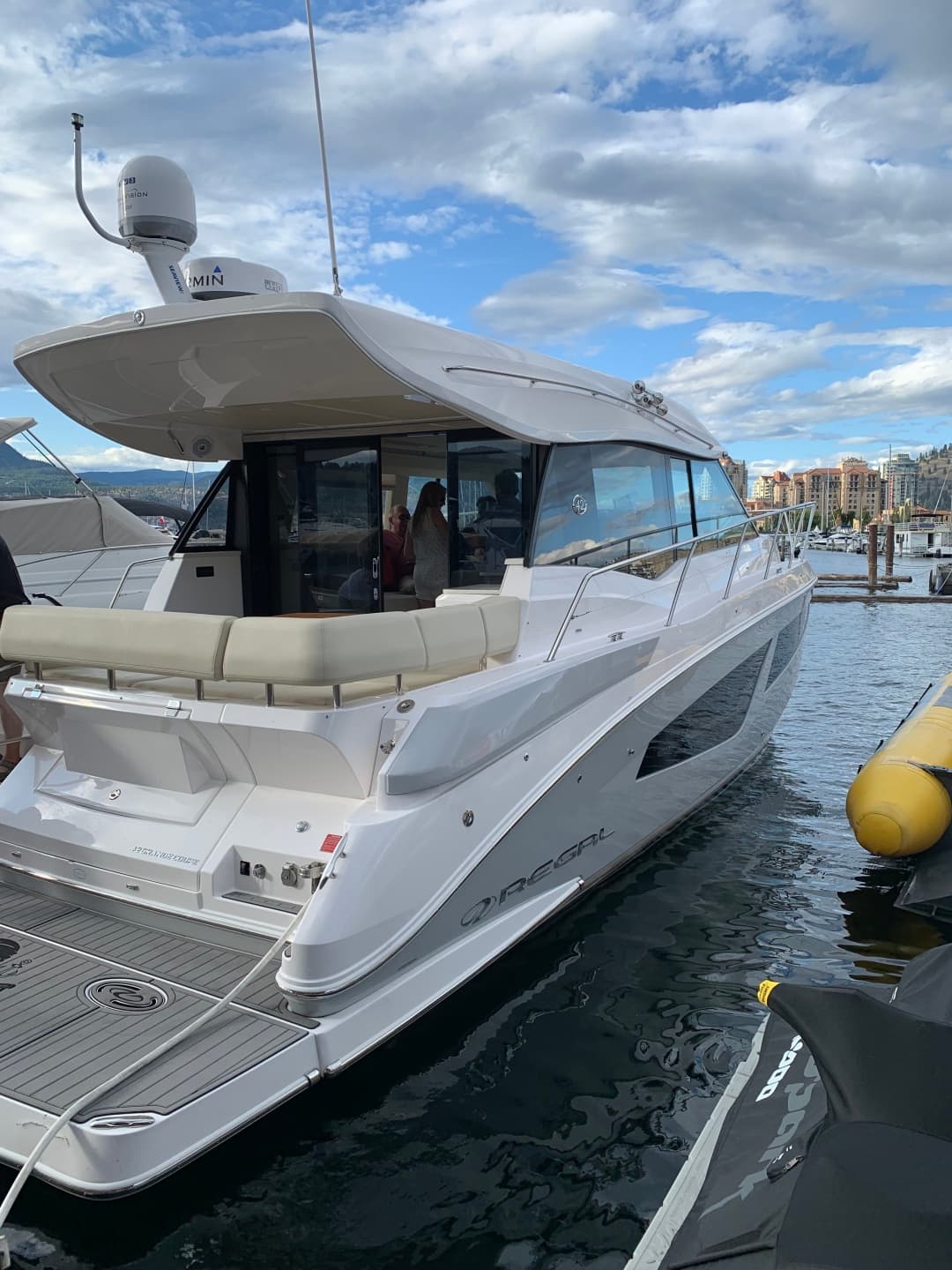 2019 Regal  42 Grande Coupe