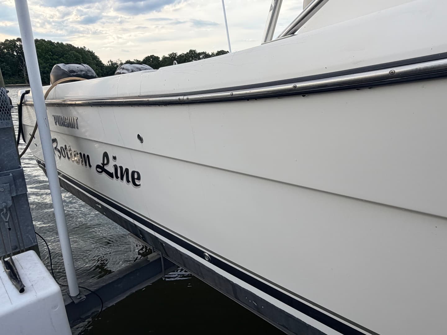 2006 Pursuit 3070