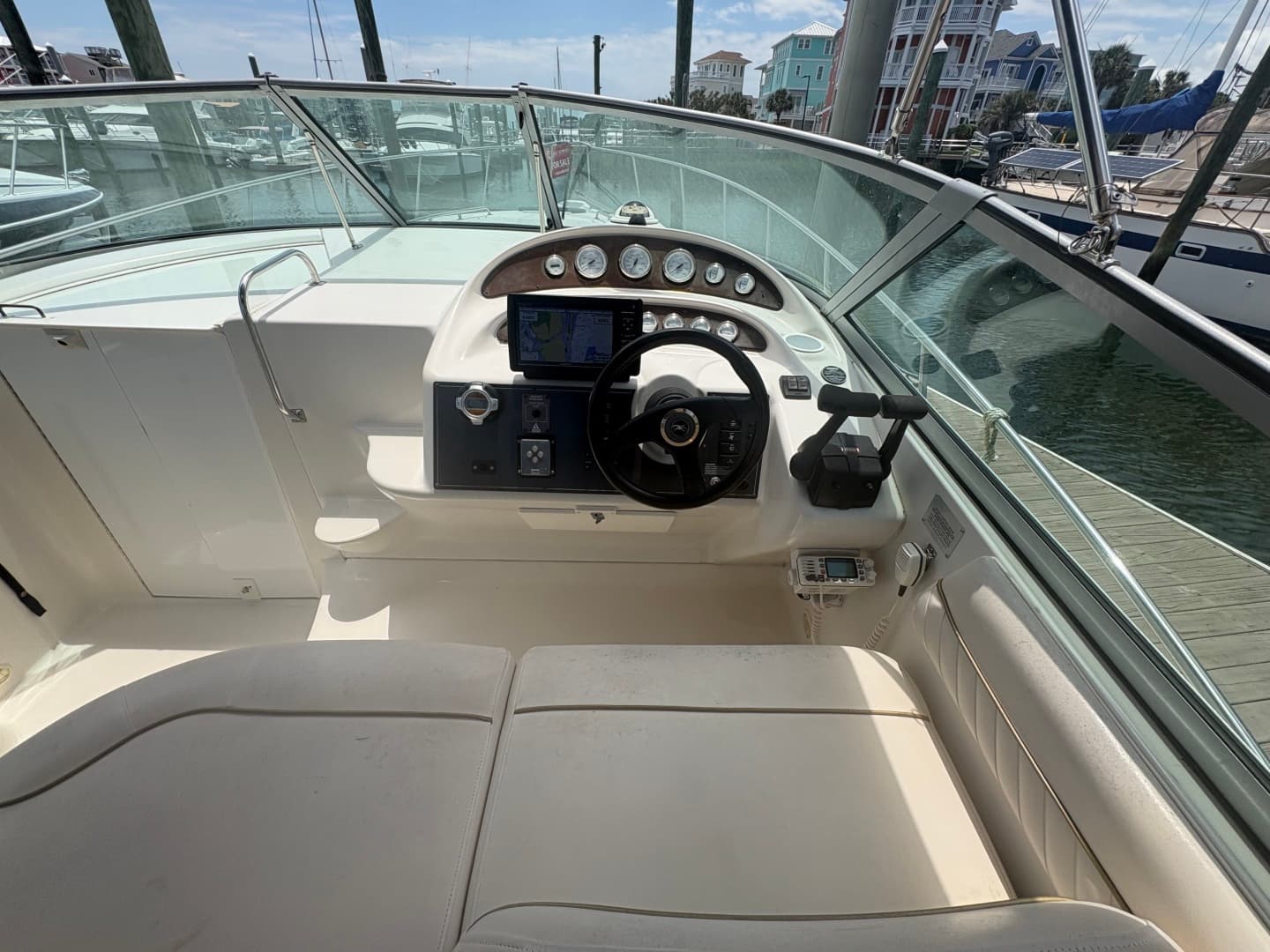 2000 Monterey 322 Cruiser