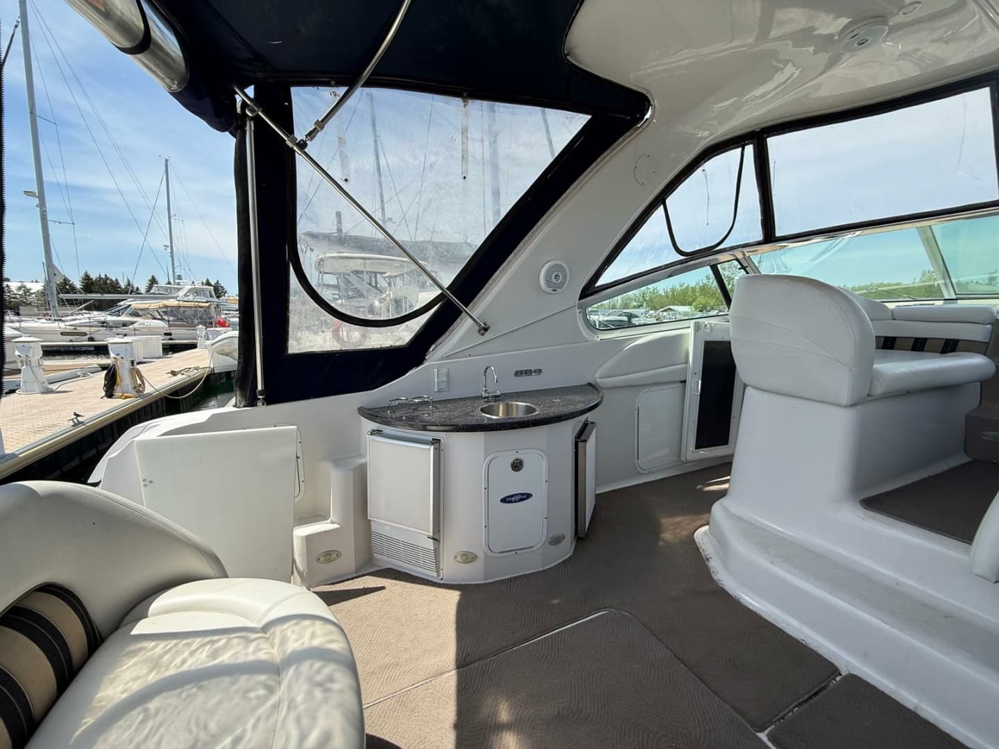 2007 Four Winns 378 37
