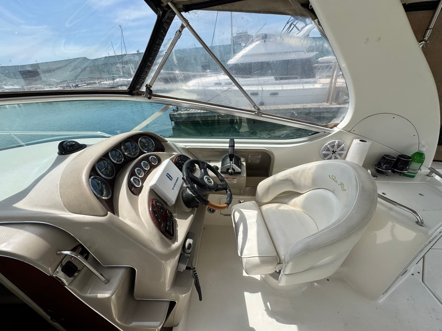 2001 Sea Ray 280 Sundancer 28
