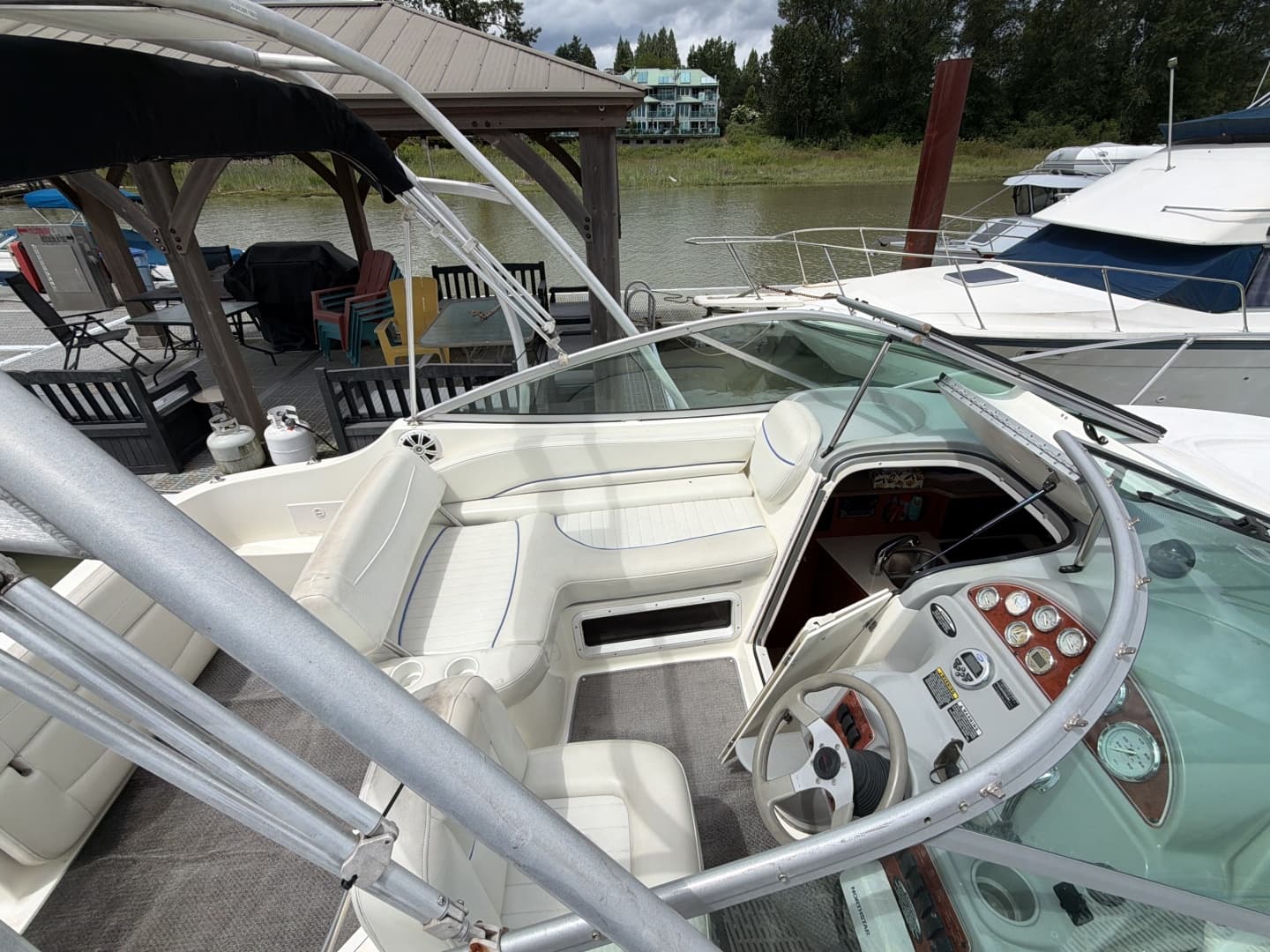 2007 Bayliner 245