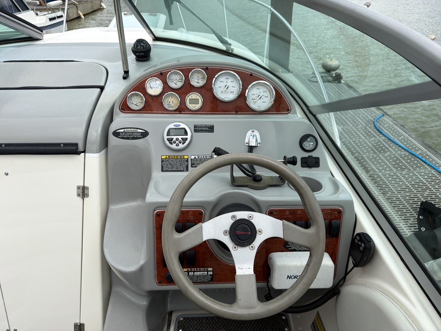 2007 Bayliner 245