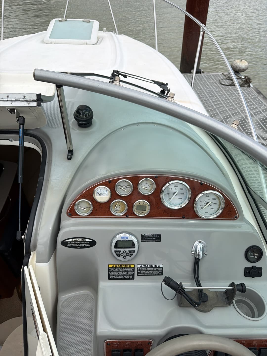 2007 Bayliner 245