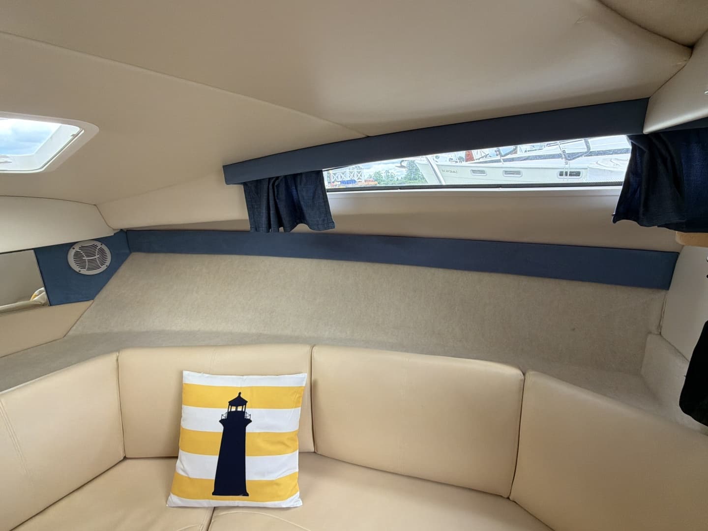 2007 Bayliner 245