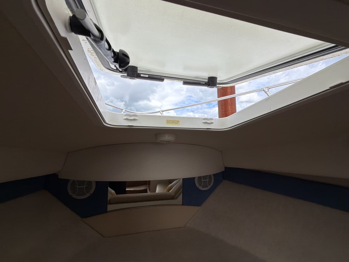 2007 Bayliner 245