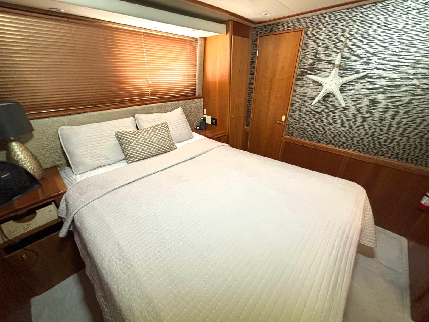 1999 Silverton 453 Motor Yacht