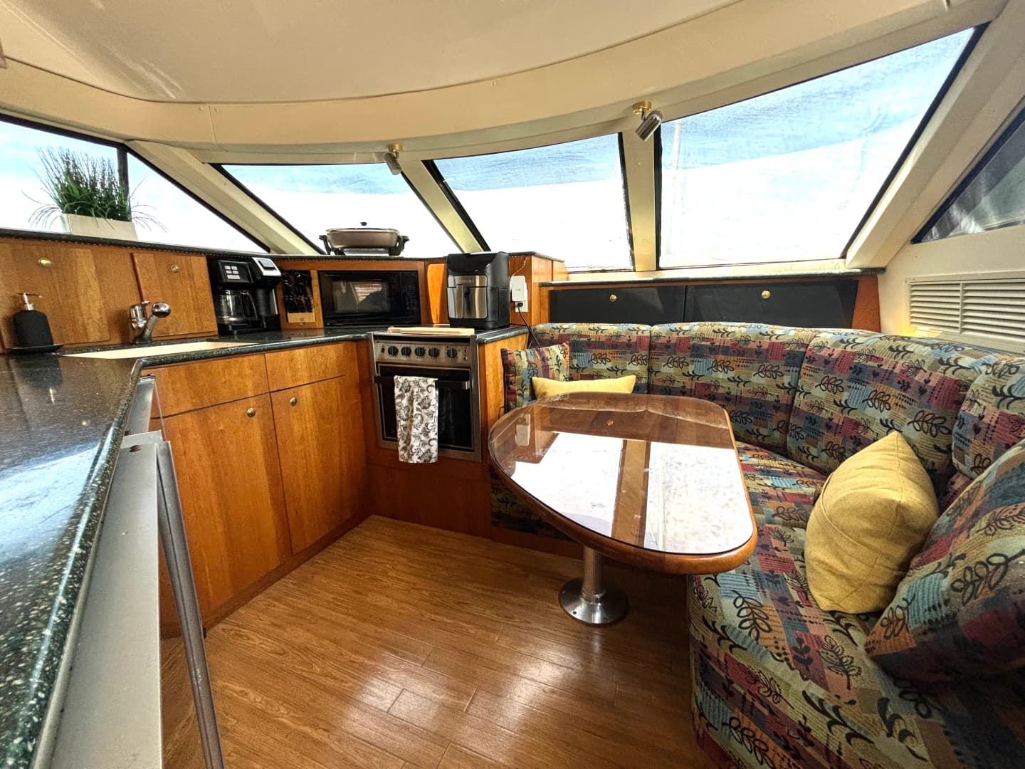 1999 Silverton 453 Motor Yacht