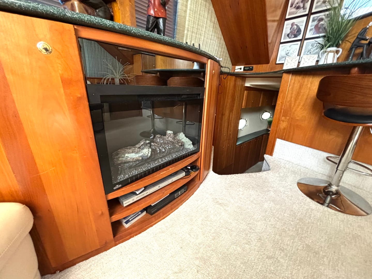 1999 Silverton 453 Motor Yacht