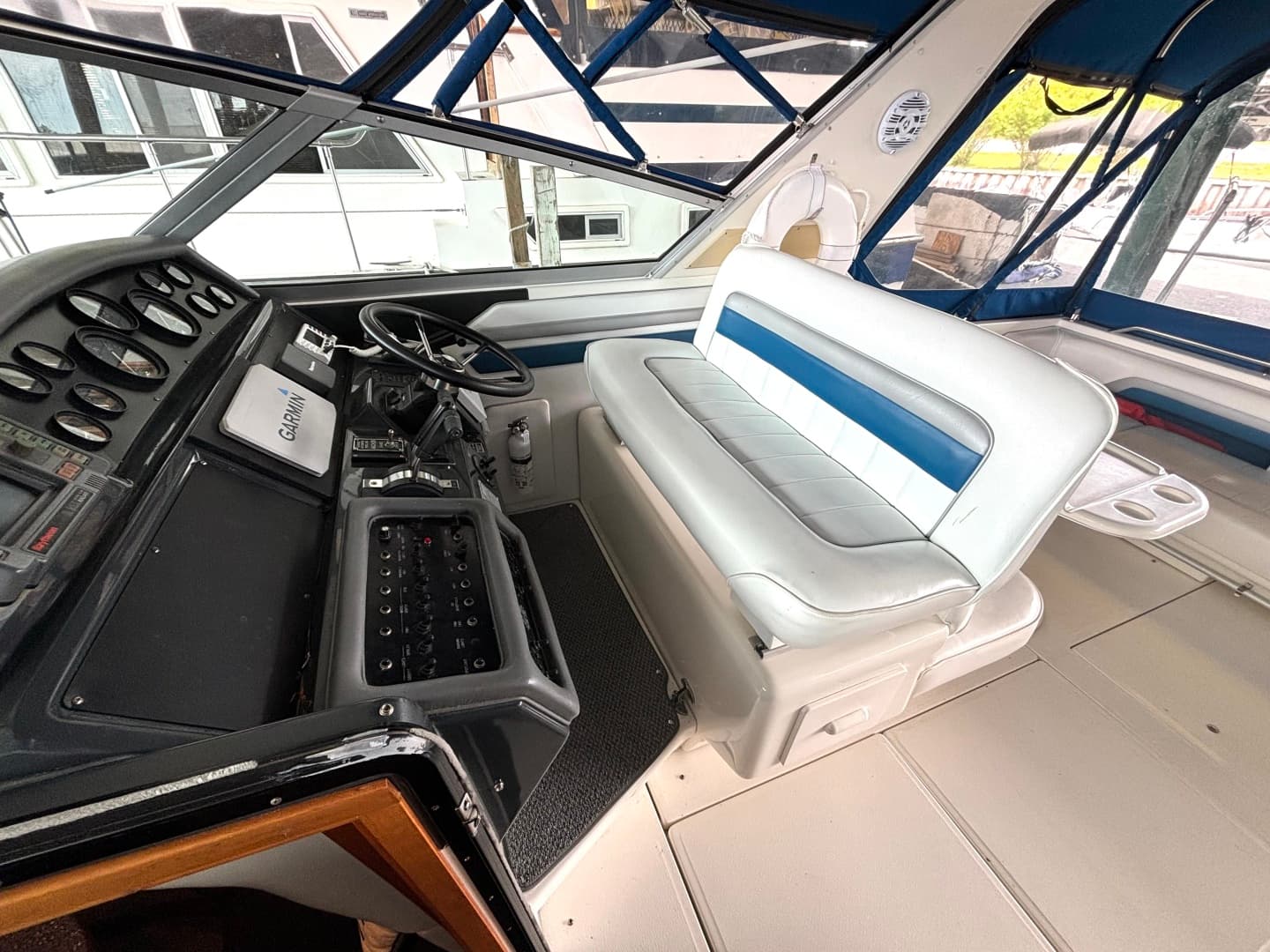 1991 Sea Ray 400 Express Cruiser 40