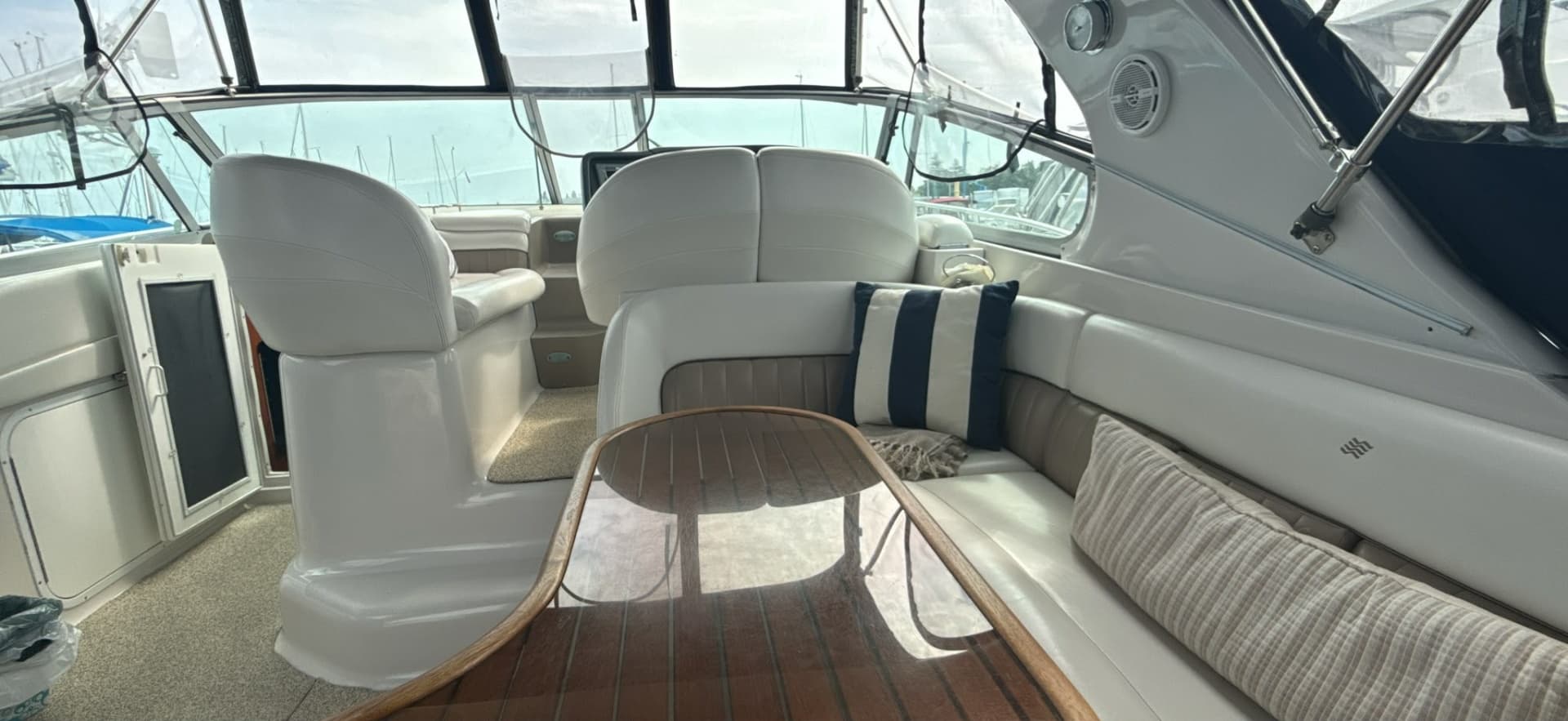 2005 Four Winns 378 Vista