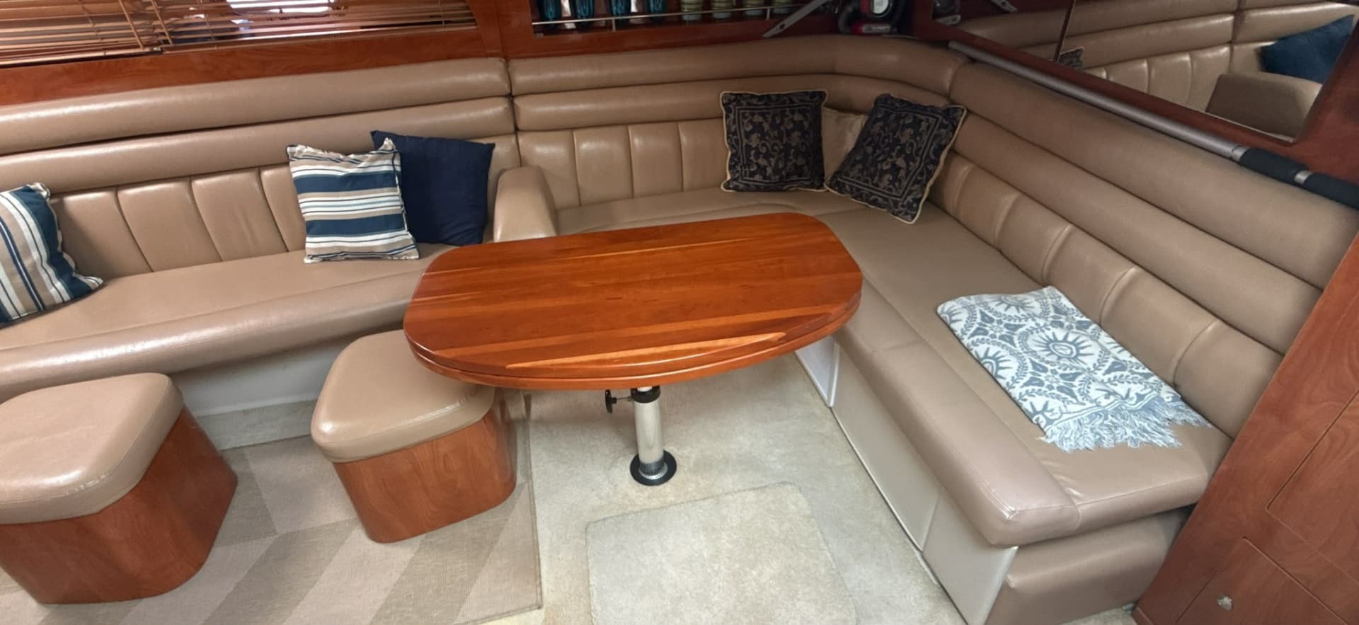2005 Four Winns 378 Vista