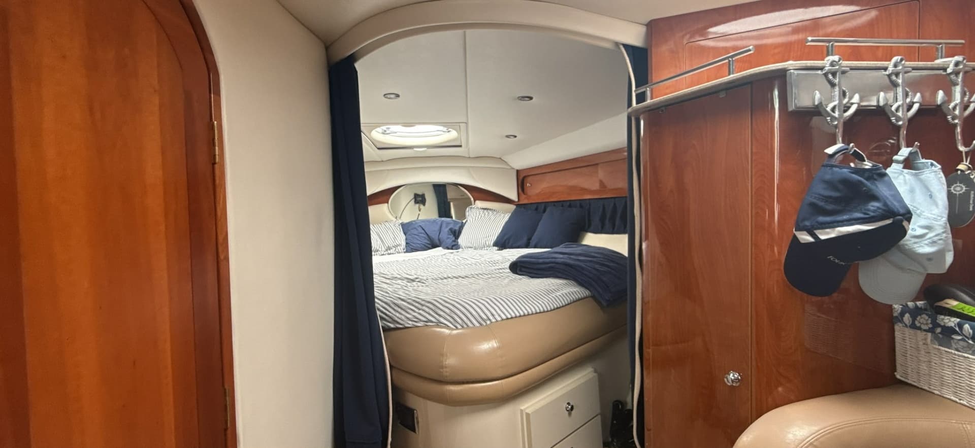 2005 Four Winns 378 Vista