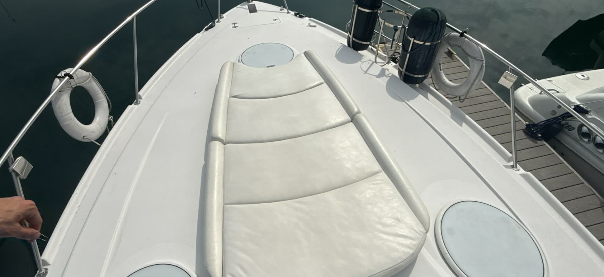 2005 Four Winns 378 Vista