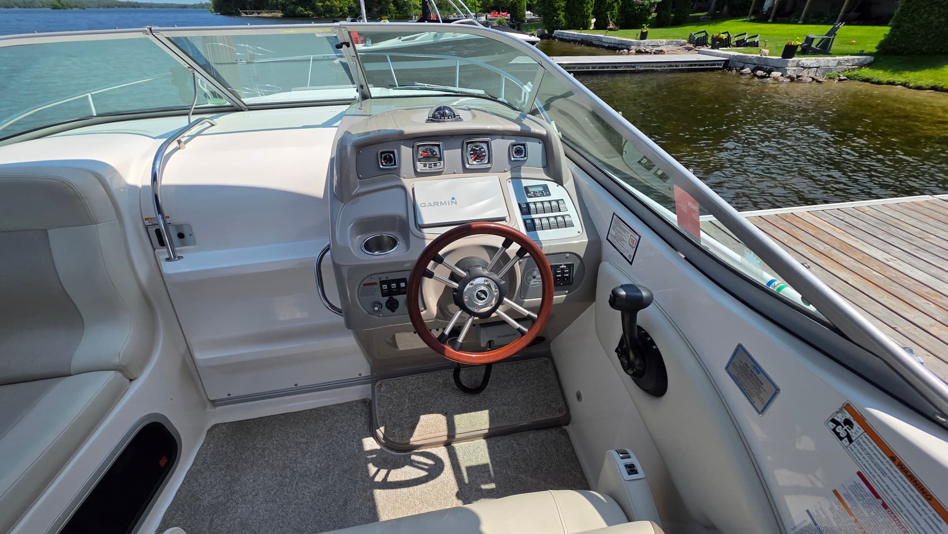 2011 Chaparral 270 Signature