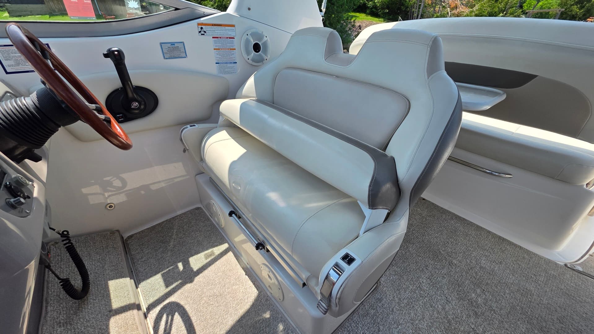 2011 Chaparral 270 Signature