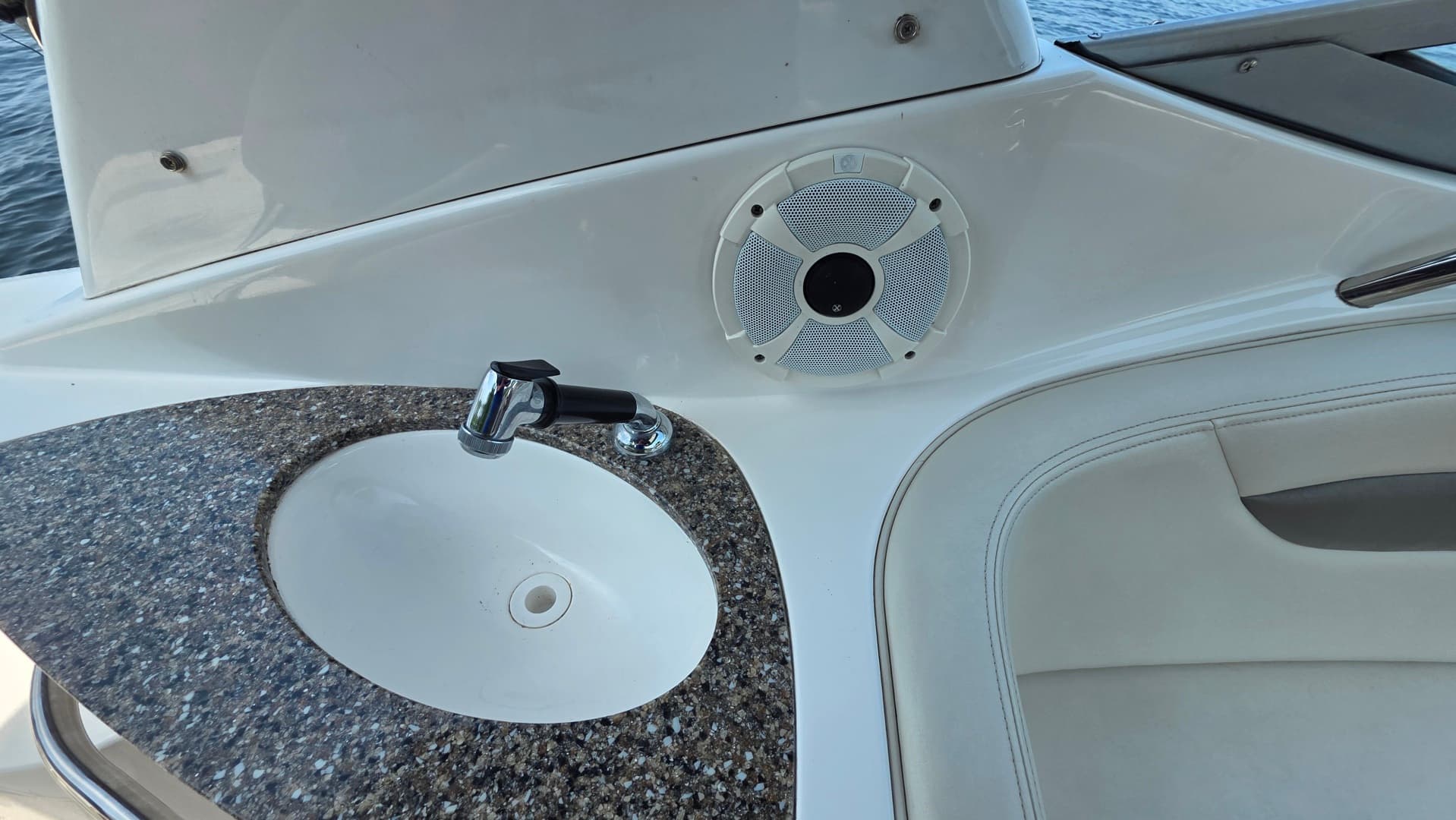 2011 Chaparral 270 Signature