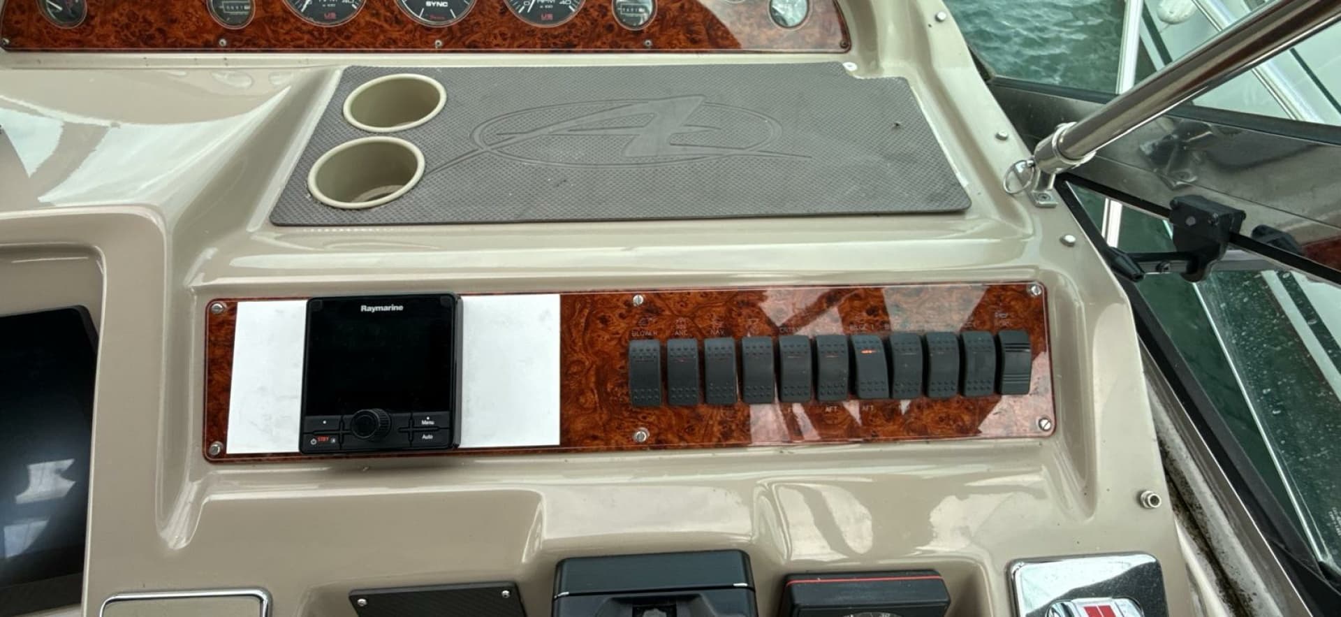 1998 Bayliner  4085 Avanti
