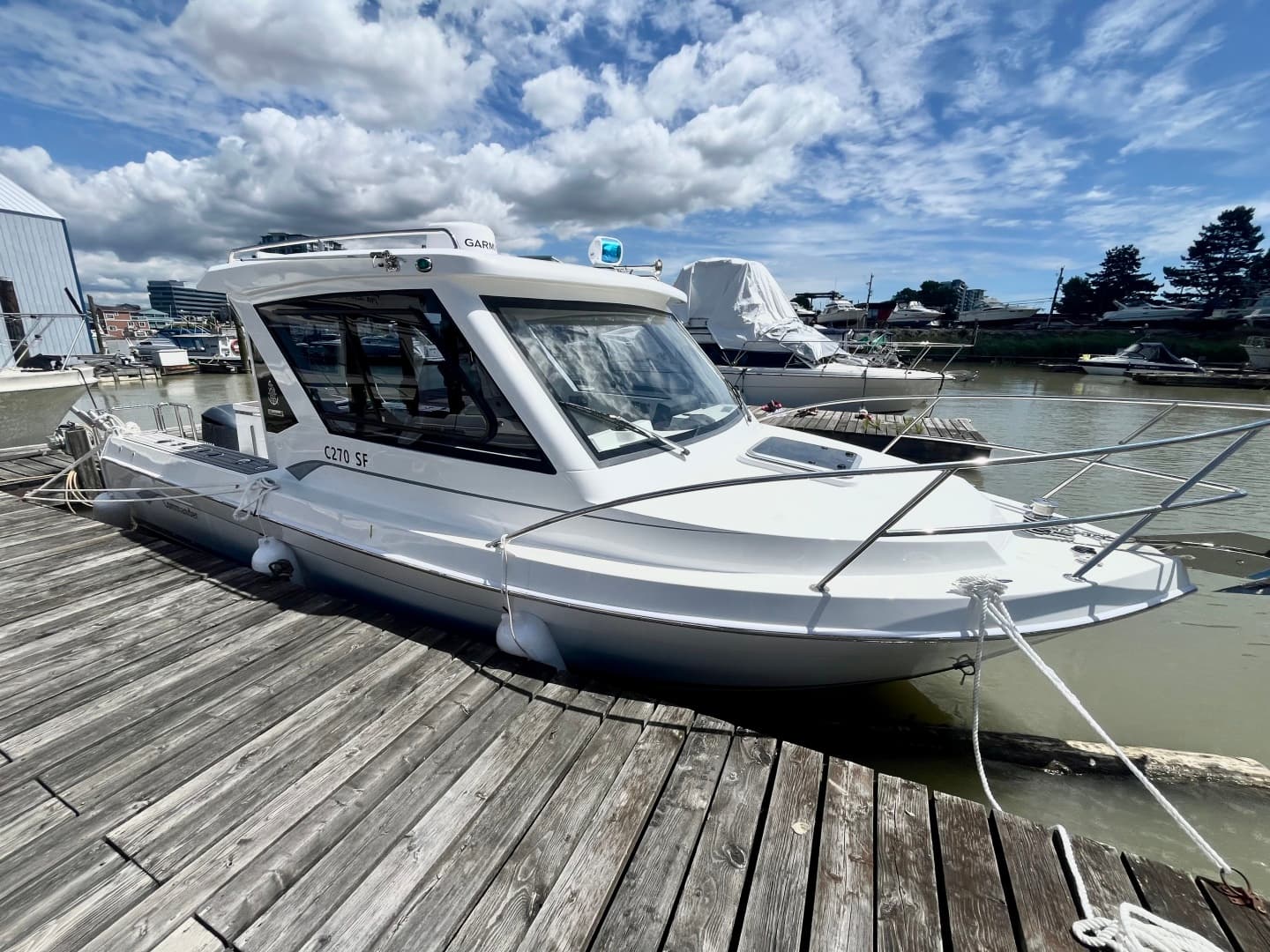 2025 Commander 27 Sportfisher