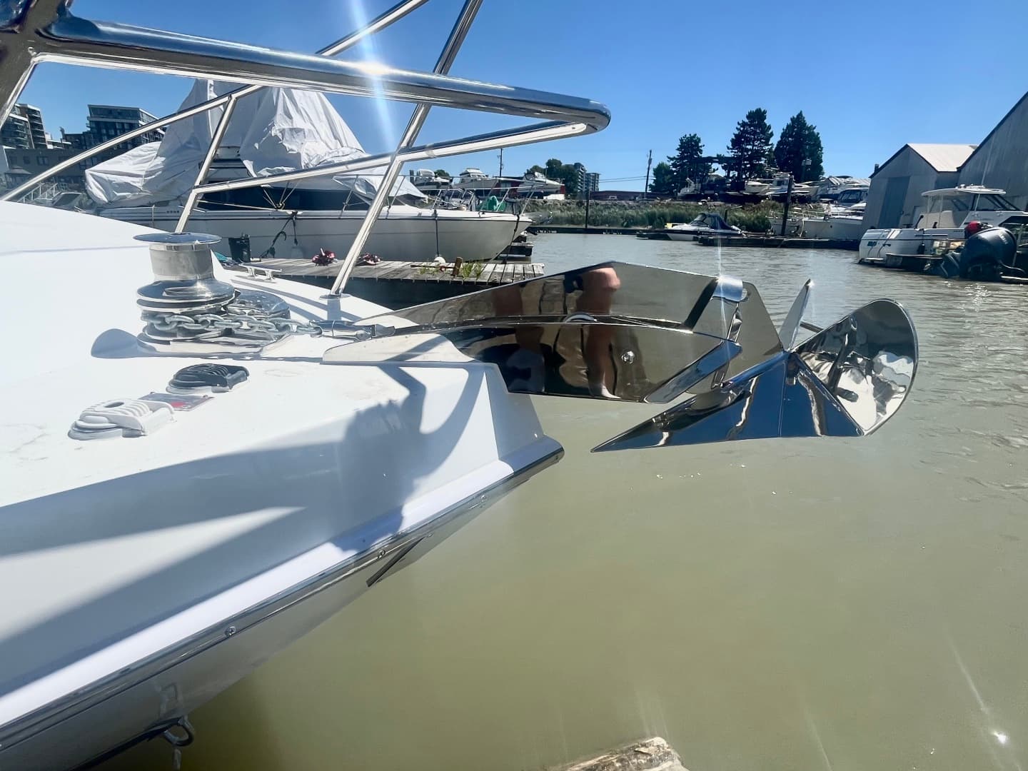 2025 Commander 27 Sportfisher